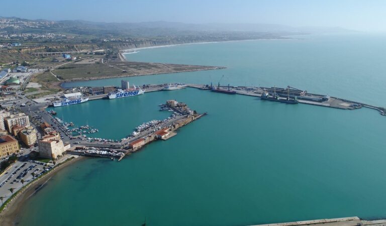 Trasparenza delle concessioni portuali, Assoporti contro Zaccheo