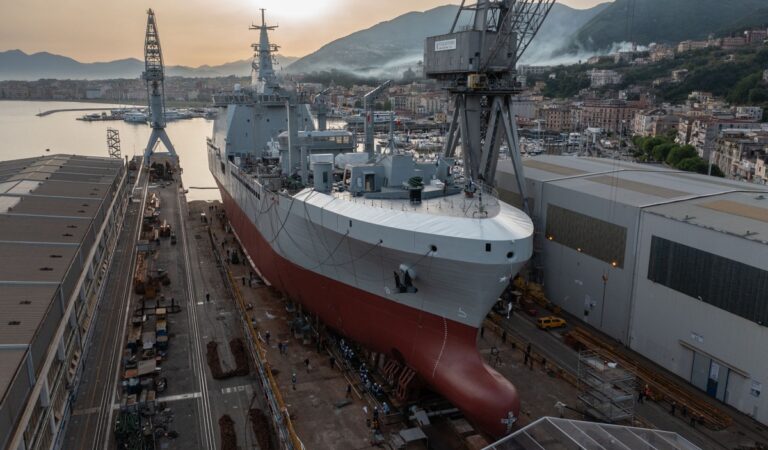 Fincantieri, varata a Castellamare di Stabia “Atlante” della Marina Militare