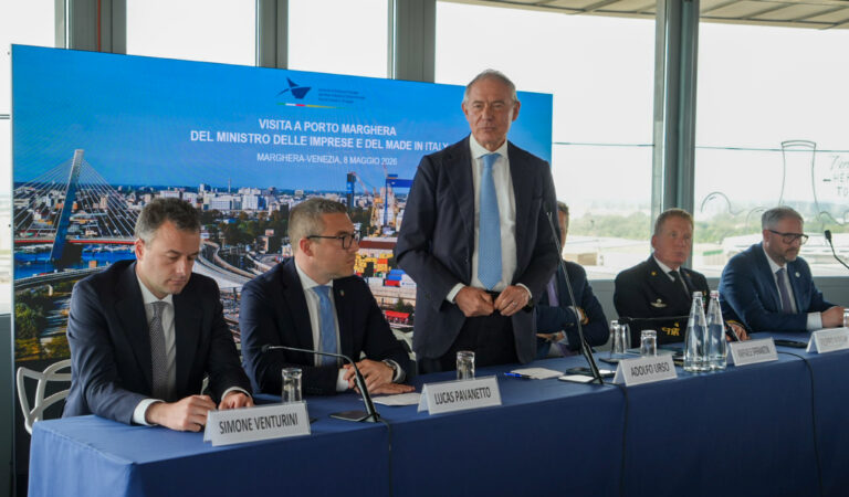 Il Ministro delle Imprese e del Made in Italy, Adolfo Urso, ha visitato Porto Marghera confermandolo hub strategico nazionale per lo sviluppo dei progetti europei sulla materie prime critiche