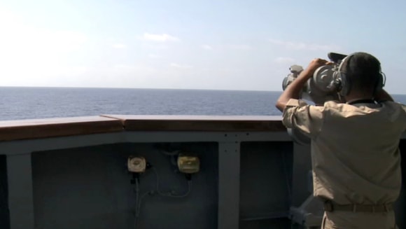 L'IMO chiede un intervento urgente a seguito della ripresa della pirateria nel Golfo di Aden Il Segretario Generale dell'IMO richiede il rilascio immediato e incondizionato di oltre 90 marittimi tenuti in ostaggio.