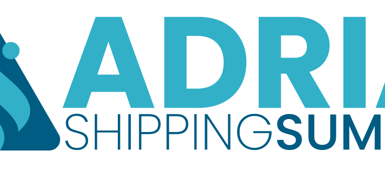 Manca poco all'inizio di Adria Shipping Summit, l’appuntamento dedicato alla portualità dell’Alto Adriatico, in programma giovedì 1° e venerdì 2 ottobre 2026. Il primo giorno, presso il Centro Congressi della Stazione Marittima di Trieste (Sala Oceania), si terranno i convegni e roundtable in cui si riuniranno istituzioni, autorità portuali, armatori, terminalisti, operatori ferroviari e logistici per fare il punto sulle sfide e sulle opportunità del sistema portuale dell’Alto Adriatico.