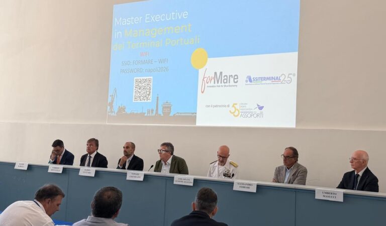 Al via a Napoli la prima edizione del Master Executive in Management dei Terminal Portuali di Assiterminal e ForMare con lezioni pratiche in 4 porti italiani e da remoto, fino a dicembre 2026