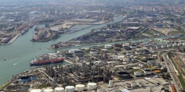 Il Veneto, con la candidatura di Porto Marghera come sito per le materie prime critiche, può dare un contributo concreto a questa sfida, mettendo a disposizione un patrimonio industriale, infrastrutture e competenze che rappresentano un valore per tutto il Paese” ha dichiarato Massimo Bitonci, assessore veneto allo Sviluppo economico